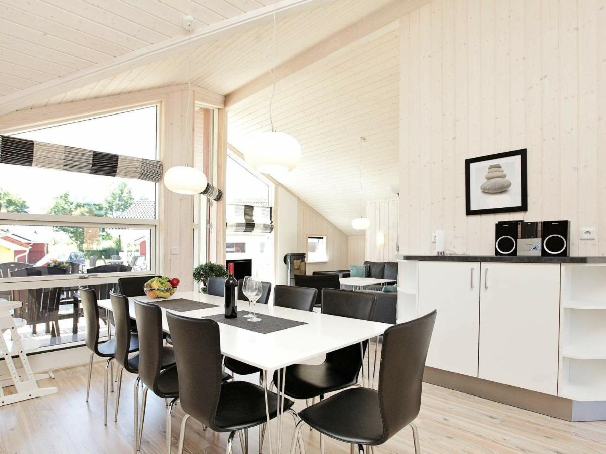 Four-Bedroom Holiday Home In Grossenbrode 1 Exterior foto