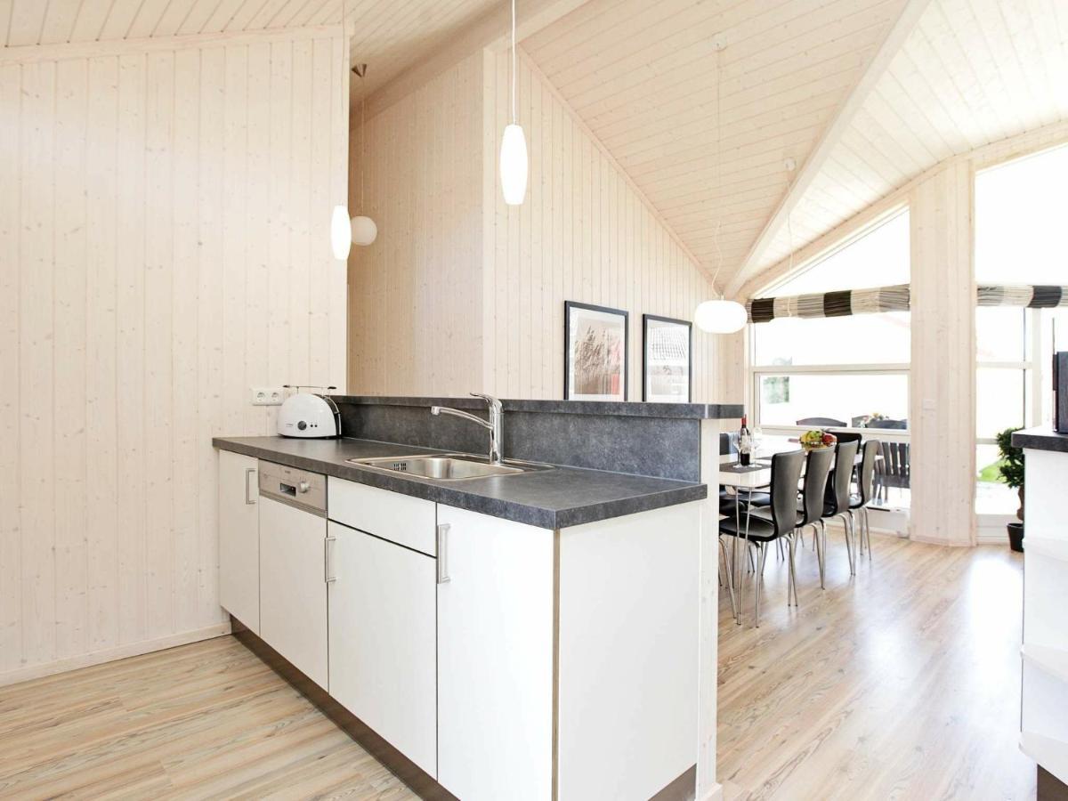Four-Bedroom Holiday Home In Grossenbrode 1 Exterior foto
