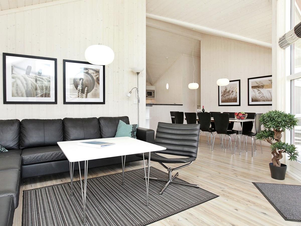 Four-Bedroom Holiday Home In Grossenbrode 1 Exterior foto